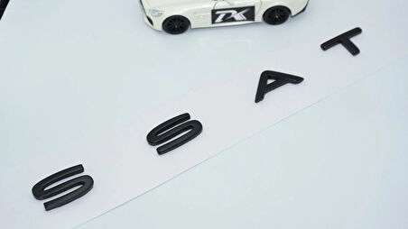 DK Tuning Volkswagen Passat Yeni Nesil B9 Parlak Siyah Bagaj Yazı