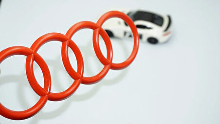 DK Tuning Motor Kapağı 16cm Kırmızı Amblem Logosu Audi İle Uyumlu