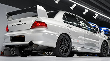 DK Tuning Lancer Evolution 7 Bagaj Siyah Yazı Logo Arma
