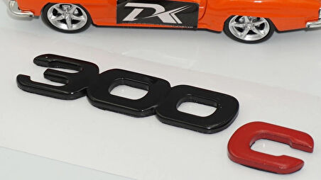 DK Tuning 300C Bagaj Kırmızı Siyah Logo Arma Yazı Chrysler İle Uyumlu