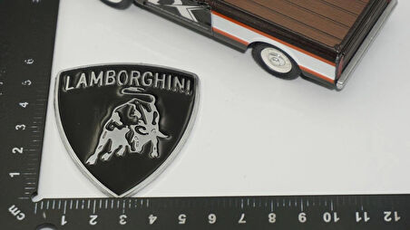 DK Tuning Lamborghini Kaput Body Siyah Metal Logo Amblem