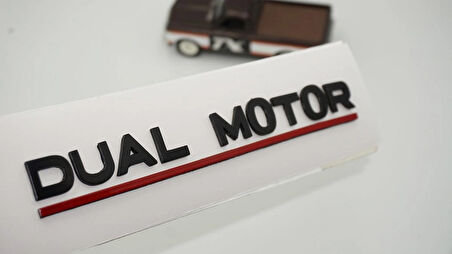 DK Tuning Tesla Dual Motor Bagaj Kırmızı Siyah Yazı Logo Arma