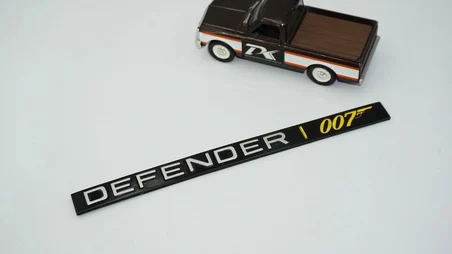 DK Tuning Land Rover 007 Defender 110 Bond Edition Bagaj Yazı Logo Arma
