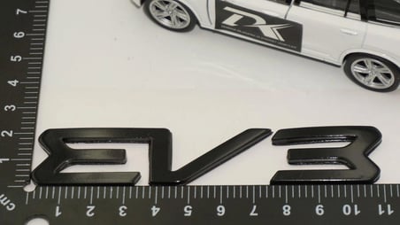 DK Tuning EV3 Yeni Nesil Bagaj Siyah Yazı Logo Kia İle Uyumlu