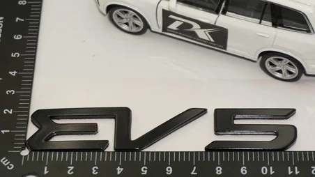 DK Tuning EV5 Yeni Nesil Bagaj Siyah Yazı Logo Kia İle Uyumlu