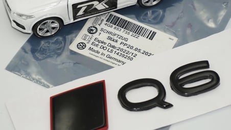 DK Tuning Q6 2025+ Bagaj Siyah Yazı Logo Arma Audi İle Uyumlu