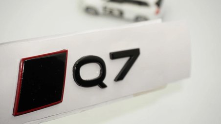 DK Tuning Q7 2025+ Bagaj Siyah Yazı Logo Arma Audi İle Uyumlu