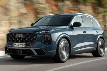 DK Tuning Q7 2025+ Bagaj Siyah Yazı Logo Arma Audi İle Uyumlu