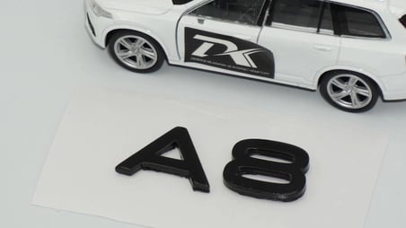 DK Tuning A8 2025+ Yeni Nesil Bagaj Siyah Yazı Logo Arma Audi İle Uyumlu