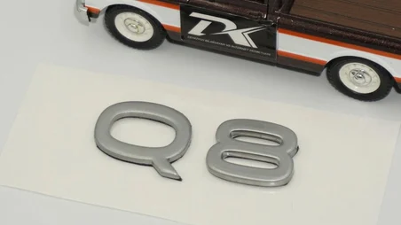 DK Tuning Q8 2025+ Bagaj Gümüş Yazı Logo Arma Audi İle Uyumlu