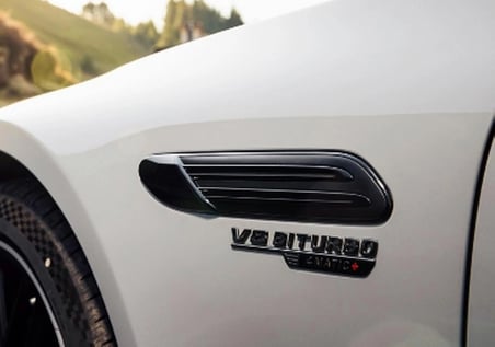 DK Tuning V8 Biturbo 4 Matic+ Plus Siyah Çamurluk Yanı Logo Benz İle Uyumlu