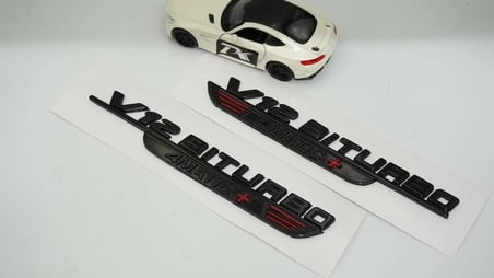 DK Tuning V12 Biturbo 4 Matic+ Plus Siyah Çamurluk Yanı Logo Benz İle Uyumlu