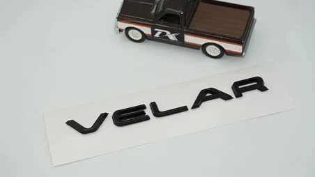 DK Tuning Range Rover Velar Bagaj Parlak Siyah Logo Amblem