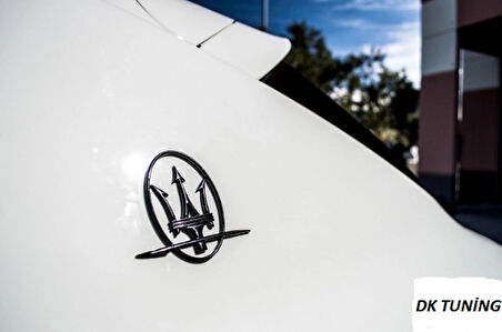 DK Tuning Maserati Yan Kanatlar Çemberli Siyah Rozet Amblem Seti