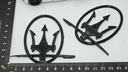 DK Tuning Maserati Yan Kanatlar Çemberli Siyah Rozet Amblem Seti