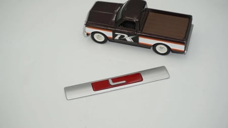 DK Tuning Range Rover L Bagaj Kırmızı Gri Logo Amblem
