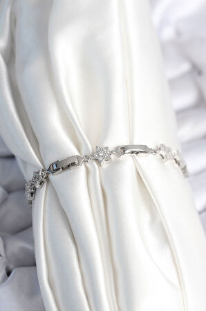 Pirinç Gümüş Renk Yıldız Model Kadın Bileklik - TJ-BB7979