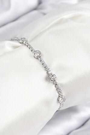 Pirinç Zirkon Taşlı Daire Model Gümüş Renk Asansörlü Kadın Bileklik - TJ-BB7744