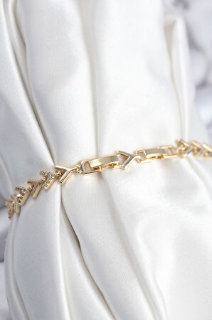 Pirinç VIP Seri Gold Zirkon Taşlı Balık Sırtı Model Kadın Bileklik - TJ-BB7921