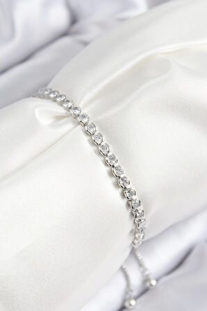 Pirinç Zirkon Taşlı Sıralı Model Gümüş Renk Asansörlü Kadın Bileklik - TJ-BB7726