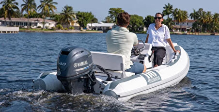 NOVURANIA DL 360 + YAMAHA 40 HP MOTOR