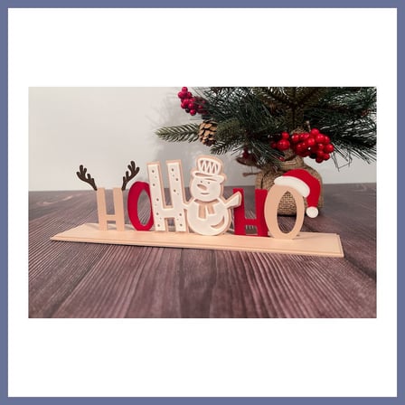 Bezos Ho Ho Ho Yazılı Yılbaşı Dekoru Üç Parçalı Noel Masa Süsü DLRA
