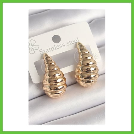 Bezos Pirinç Gold Renk İşlemeli Damla Model Kadın Küpe DMC