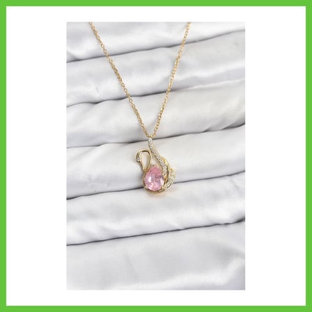 Bezos 316L Çelik Zincir Gold Renk Pembe Kuğu Model Zirkon Taşlı Kadın Kolye DMC