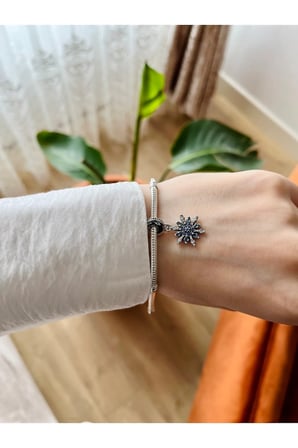 Taşlı Kar Tanesi Sallantılı 925 Ayar  Gümüş Charm
