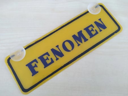 FENOMEN YAZILI (2 ADET) DEKOR SARI PLAKA (22x7.5cm) vantuzlu Pleksi (Dekor Levha)