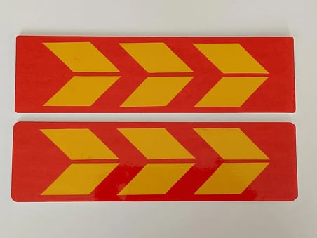 KASA REFLEKTÖRÜ 2Lİ TAKIM KIRMIZI (25x7,5cm) ARKA REFLEKTÖR, KEDİGÖZÜ, FOSFOR