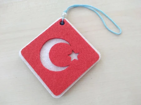 Keçe Ay Yıldız Ayna Süsü Asmalı (4 Adet) Türk Bayrağı, Ay Yıldız Askı Süsü, Asma Süsü