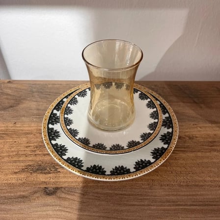 Çiçek Desenli Kehribar Çay Bardağı Takımı 18 Parça