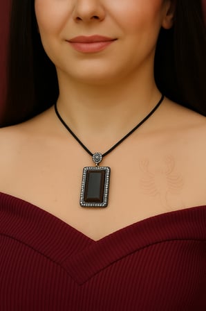 Kaplan Gözü Nazarlık Zirkon Taşlı Dikdörtgen Kolye Ucu
