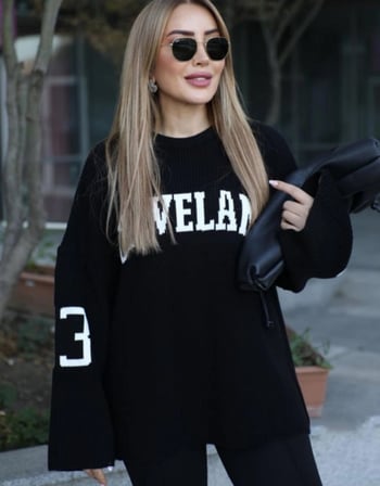 Kadın Siyah Cleveland Yazılı Oversize Triko Tunik Kazak