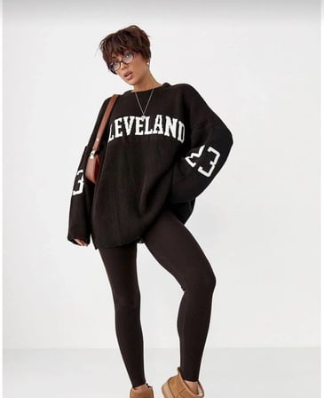 Kadın Kahverengi Cleveland Yazılı Oversize Triko Tunik Kazak