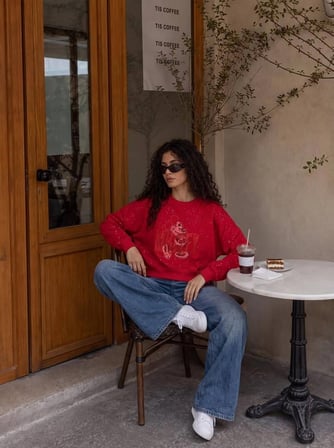 Kadın Kırmızı Taş İşlemeli Karakter Baskılı Oversize Sweatshirt Yeni Sezon