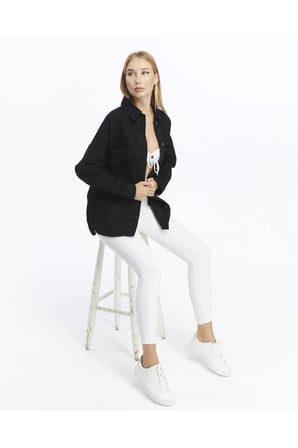 Kadın Siyah Oversize Denim Gömlek Ceket – Zamansız Şıklık✨