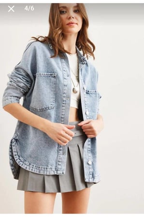 Kadın Açık Mavi Oversize Denim Gömlek Ceket – Şehir Stilinin Vazgeçilmezi ✨