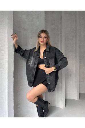 Kadın Siyah Taş Detaylı Oversize Jean Gömlek Ceket – Işıltılı Denim Şıklığı ✨