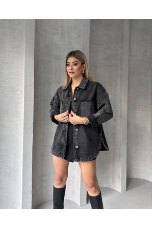 Kadın Siyah Taş Detaylı Oversize Jean Gömlek Ceket – Işıltılı Denim Şıklığı ✨