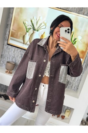 Kadın Taş Detaylı Kahve Oversize Jean Gömlek – Işıltılı Denim Şıklığı✨