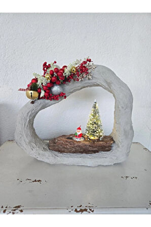 Işıklı El Yapımı Yılbaşı Masa Dekoru – Beton Formda Noel Sahnesi