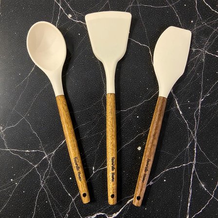 Ahşap Saplı 3'Lü Silikon Mutfak Gereçleri Seti - Isıya Dayanıklı Yanmaz Yapışmaz Spatula Ve Servis K