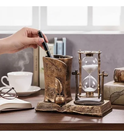 Kişiye Özel Vintage Kalemlik, Kum Saati ve Dünya Küresi Dekoratif Masa Seti