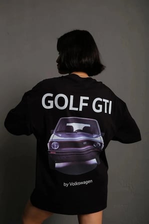 Oversize Baskılı Tişört – Golf GTI Retro Araba Desenli,  Siyah