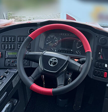 DİKİŞLİ DİREKSİYON KILIFI SİYAH DERİ KIRMIZI DERİ KIRMIZI DİKİŞLİ TEMSA SAFİR OTOBÜS İÇİN