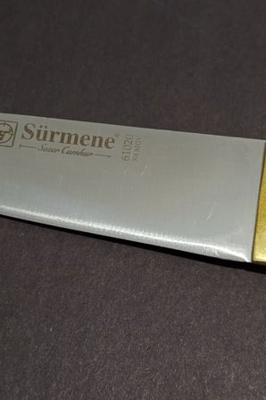 Sürmene 61020 Sezer Cumhur İmzalı %100 El İşçiliği N6 MOV Çelik Ahşap Kabze Kesme ve Doğrama Bıçağı