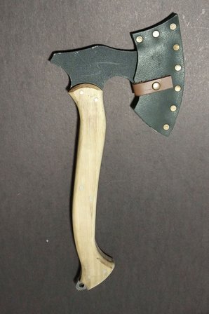 DepoTrend 40 cm Yekpare Çelik Kamp Baltası Ahşap Saplı Deri Kılıflı