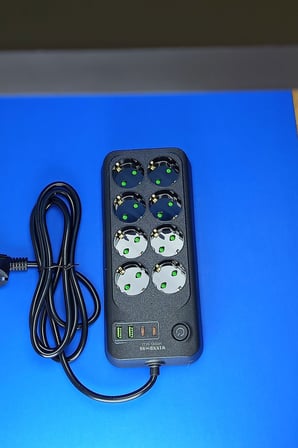 Winnboss 3422 8'li Priz ve 4 USB Akım Korumalı Grup Priz